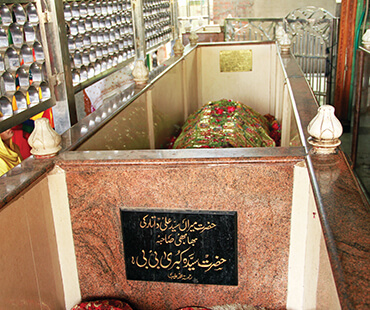 Mazar of Hazrat Saiyeda Kubra Bibi (Bhabhi Saheba)